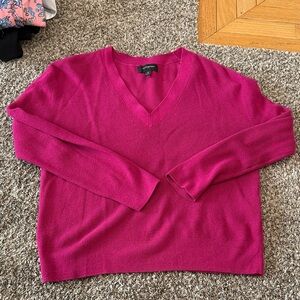 Banana Republic Women's V-Neck Sweater in Fuchsia